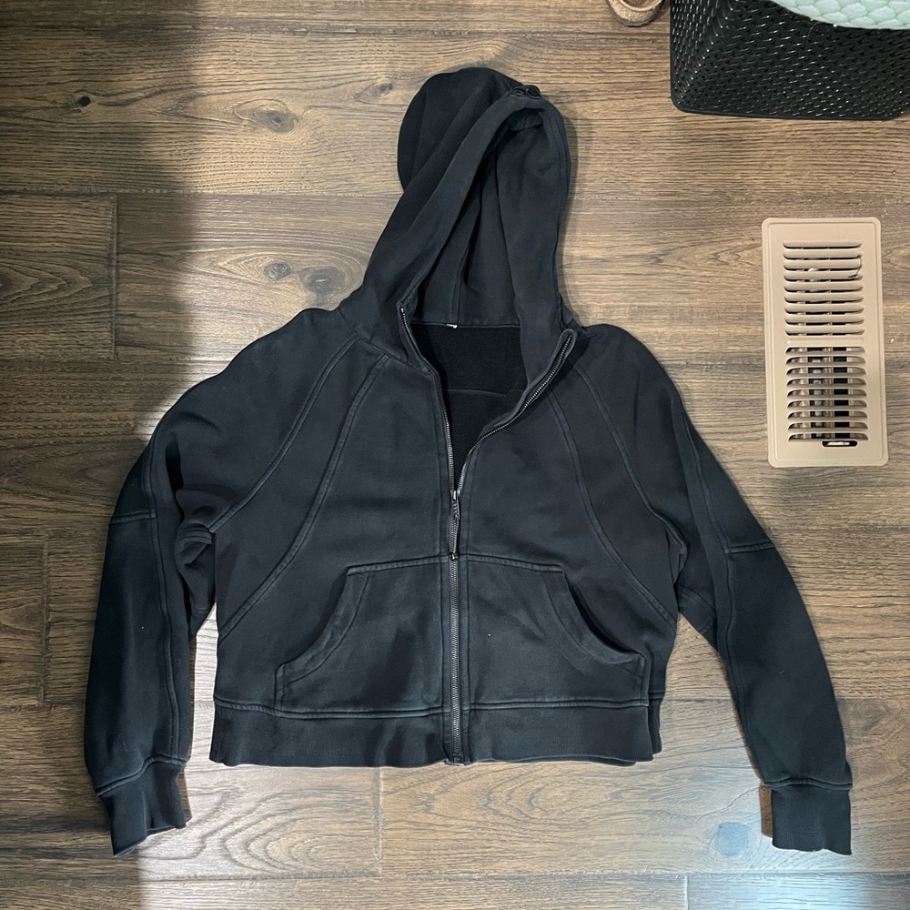 Lululemon black zip scuba size m/l